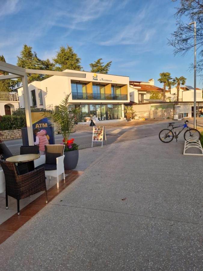 Maresole Beachfront Residence Poreč Exteriör bild