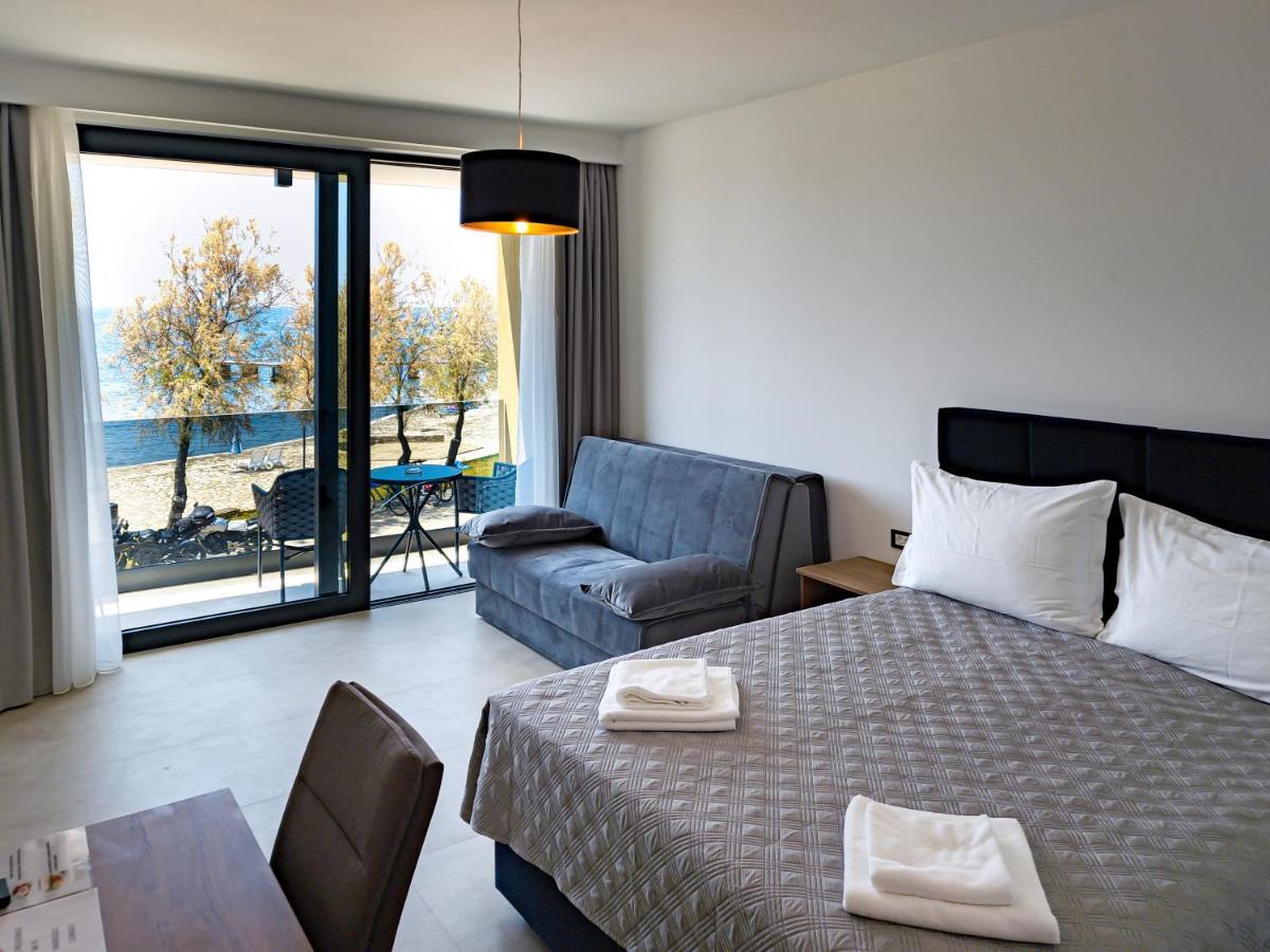 Maresole Beachfront Residence Poreč Exteriör bild