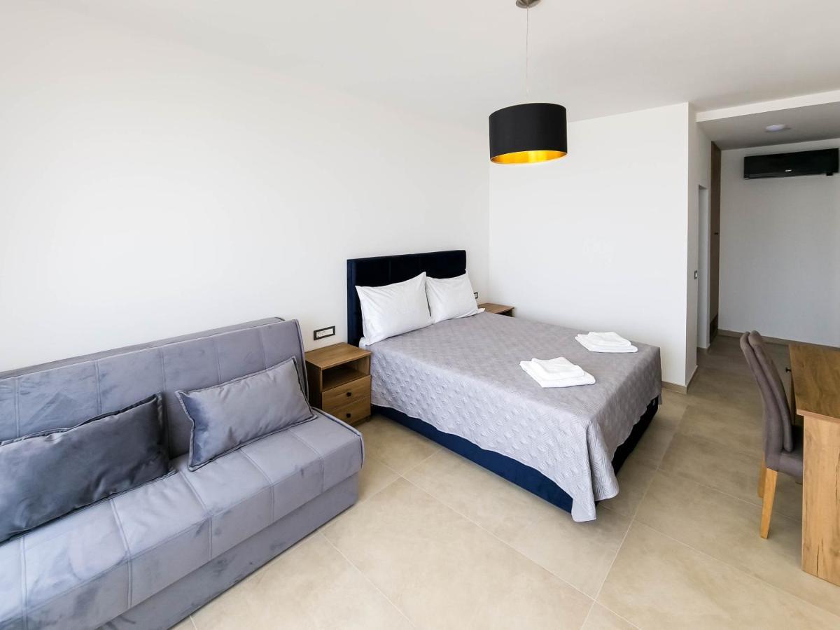 Maresole Beachfront Residence Poreč Exteriör bild